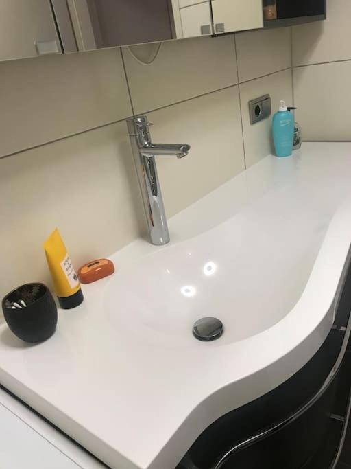 וילאך Seewohnung Mit Direktem Seezugang-Skiliftnaehe מראה חיצוני תמונה