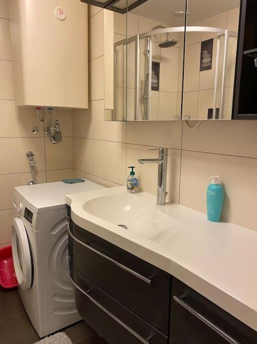 וילאך Seewohnung Mit Direktem Seezugang-Skiliftnaehe מראה חיצוני תמונה